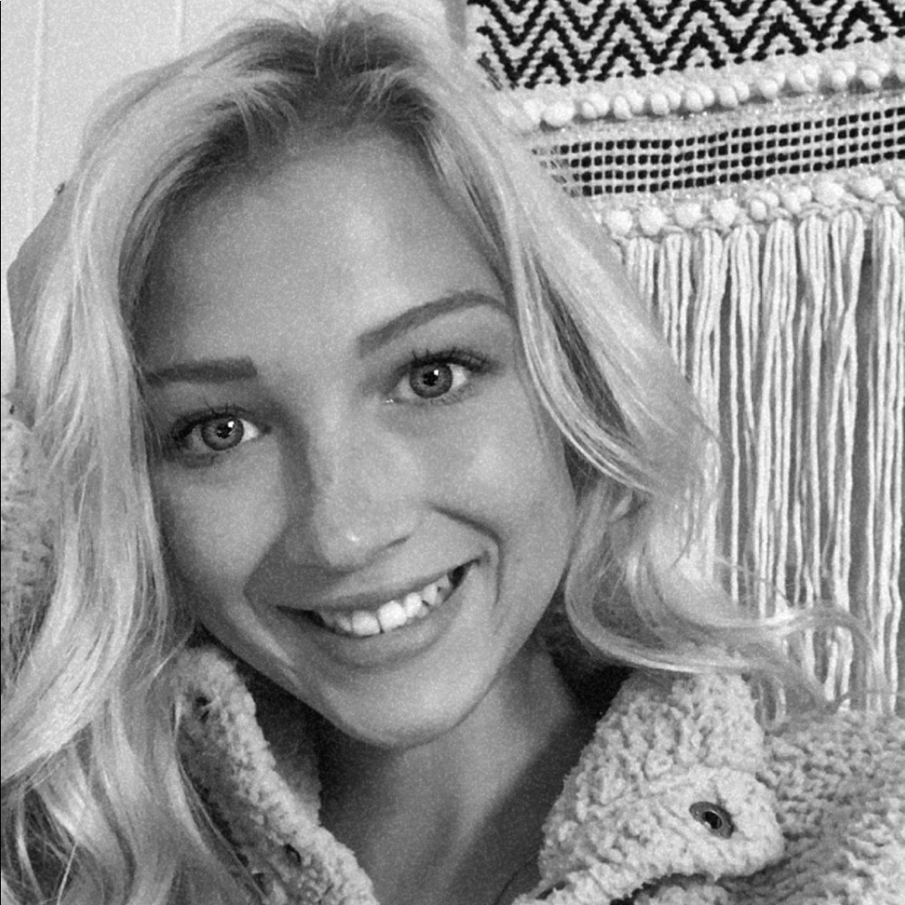 Meet your Posher, Alyssa